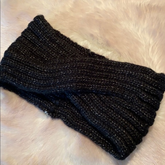 Black Knit Headband - Picture 6 of 9